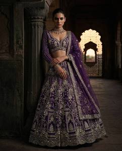 Vestido de Fiesta Morado de Boda y Graduación, Lehenga Choli Indio Elástico Antra Lifestyle, Hecho con Materiales Reciclados, Venta al por Mayor - Product Image 5