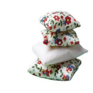 Housse de coussin en coton écologique personnalisée, imprimée, douce et élégante, à motifs floraux et portraits, durable, brodée, avec motifs animaux et pois. - Product Image 4