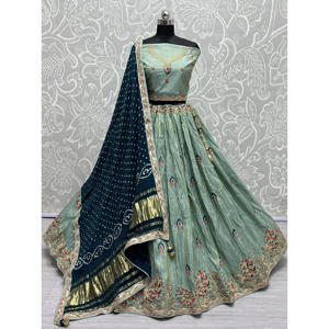 Collections de velours de vêtements de mariée indiens pour la mariée avec le travail de Zarkhan par Fabzone - Product Image 4