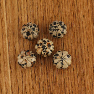 Perles de jaspe dalmatien sculptées à la main, en forme de citrouille, non percées, fantaisie, en forme de fleur, vente en gros, best-seller - Product Image 3