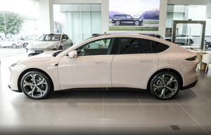 <span class=keywords><strong>Nio</strong></span> ET5 2026 <span class=keywords><strong>ET</strong></span> <span class=keywords><strong>5</strong></span> SUV Véhicule à énergie nouvelle turbocompressé Monomoteur Propulsion arrière Cinq portes Cinq places Élégant - Product Image 6