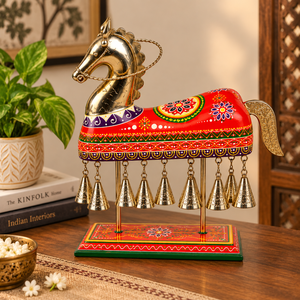 Cloche à cheval en bois peinte à la main, décoration de table pour la maison avec des motifs artistiques indiens traditionnels - Product Image 6