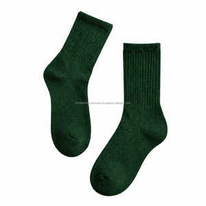 FONILBEST SPORTS WEARS Chaussettes de sport montantes pour hommes, rayées violettes, respirantes, tricotées, écologiques, antidérapantes, séchage rapide, mélange de spandex - Product Image 3