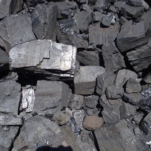 Charbon de bois dur en blocs de bois de halaban, vendu à un prix abordable pour les grillades et les barbecues dans les restaurants. - Product Image 1