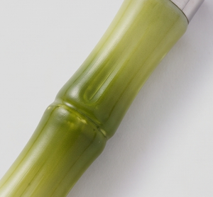 Ensemble de couverts en acier inoxydable avec manche en bambou vert, design moderne, compatible lave-vaisselle, pour mariage et usage quotidien - Product Image 2