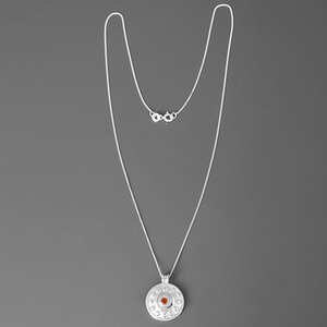 Pendentifs pour femmes en argent sterling 925 de haute qualité avec pierre précieuse naturelle cornaline, design unique, style tendance pour les occasions festives - Product Image 3