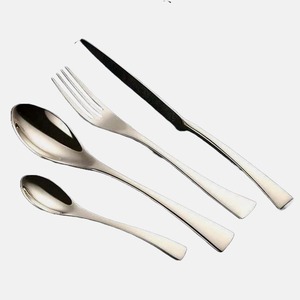 Increíble juego de cubiertos modernos de acero inoxidable con logotipo de pulido de espejo Mango de metal Cuchillo Tenedor Cuchara Gran cantidad Cubiertos demandados - Product Image 1