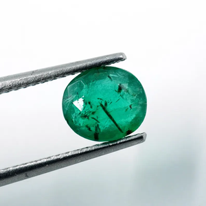 Esmeralda Natural de Rajasthan, Gema Facetada de 1.15ct, Forma Ovalada, Color Verde Esmeralda (7X6X3.5MM), HAYAAT GEMS para Joyería - Product Image 2