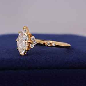Anillo de Compromiso con Diamante Cultivado en Laboratorio de 3.02CT, Corte Marquesa, Estilo Elegante, Oro Amarillo de 14K, para Aniversario, Boda, Regalo para Novias - Product Image 2