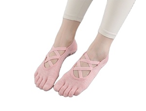 Five Finger Yoga Socks Autumn Sweat Absorbent Breathable Pilates Sports Non <b>Slip</b> Women's Finger Strap ODM Knee Thick Wholesale - Product Image 3