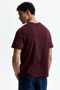 เสื้อยืดคอตตอนแท้ 100% หนัก 300 GSM สีแดงเบอร์กันดี แขนสั้น คอกลม สไตล์วินเทจ สำหรับผู้ชาย ขายส่ง - Product Image 4