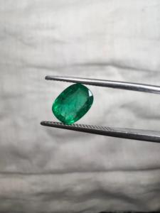 Jai Narayan Gems Émeraude naturelle zambienne 1,15 ct, taille poire, vert profond, pierre précieuse fine, 8,2x6,1mm, pierre lâche de luxe - Product Image 2