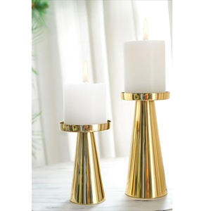 Juego de Portavelas de Aluminio Dorado de Lujo, 2 Candelabros de Metal, Centro de Mesa para Bodas, Cumpleaños, Cenas, Ecológico - Product Image 4