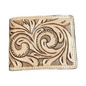 Cartera de cuero artesanal para hombre, diseño occidental de piel de vaca con protección RFID y forro duradero fabricado en la India - Product Image 1