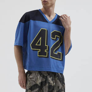 Camisas de Corte Cuadrado para un Look Urbano Moderno, Siluetas Definidas con una Sensación Holgada, Estilo Casual y Fresco - Product Image 1