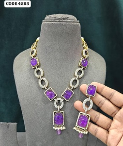 Conjunto de Collar de Cadena con Eslabones en Verde Esmeralda de Lujo con Diamantes Americanos Chapados en Oro, Joyería para Bodas y Fiestas para Mujer - Product Image 3