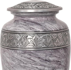 Urnas Funerarias Decorativas de Latón Hechas a Mano para Hombres y Mujeres - Product Image 2