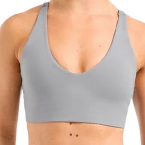 Soutien-gorge de sport essentiel pour femme, confortable et offrant un bon maintien, idéal pour l'entraînement athlétique. Vêtements de sport personnalisés OEM ODM en gros. - Product Image 3