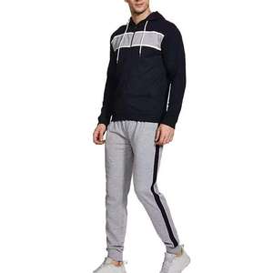 Ensemble de sport streetwear pour homme avec personnalisation de marque pour la mode et le confort quotidiens - Product Image 3