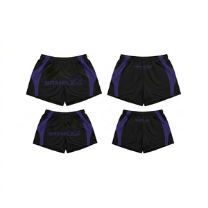 Shorts cortavientos para mujer de poliéster y spandex de 220 GSM, color negro con panel lateral morado, sublimación, logotipo personalizado. - Product Image 1