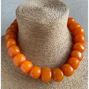 Collier minimaliste en résine et bois pour les amateurs de bijoux modernes, accessoires de mode en cristal - Product Image 5