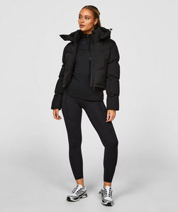 เสื้อแจ็คเก็ตพัฟเฟอร์แบบมีฮู้ดสำหรับผู้หญิง ลายพิมพ์ สตรีทแวร์กลางแจ้ง กันน้ำ ระบายอากาศได้ดี บุผ้านวม  รับผลิตตามแบบ OEM พร้อมโลโก้ตามสั่ง - Product Image 2