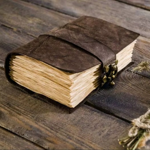 Journal en cuir véritable vintage avec fermeture à cadenas, personnalisable avec logo OEM, vente en gros, FBA - Product Image 1