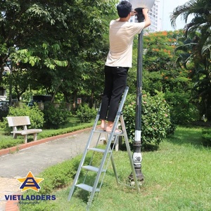 Super Slim 4-<b>Step</b> Aluminum <b>Foldable</b> <b>Ladder</b> Indoor/Outdoor Modern Design EN14183 & EN131 Certified for Household Use - Product Image 2