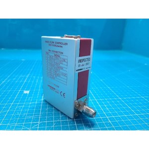 Horiba STEC N2 SEC-E440J SEC-E440J 200SCCM ตัวควบคุมการไหลของมวลที่ใช้เป็นชิ้นส่วนอุปกรณ์เซมิคอนดักเตอร์รุ่นเก่า - Product Image 3
