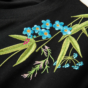 เสื้อยืดผ้าฝ้ายแขนสั้นพิมพ์ลายดอกไม้คอกลมสำหรับผู้ชายเสื้อถักแบบลำลองระบายอากาศได้ดี - Product Image 5