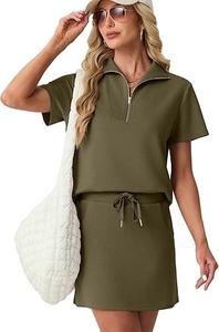 Robe de tennis pour femme, vert olive, manches courtes, fermeture éclair sur le devant, avec panneau de jupe - Product Image 2