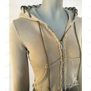 Ensemble de survêtement streetwear imprimé sur mesure, délavé à l'acide, effet usé, avec sweat à capuche court zippé et pantalon de survêtement uni, coupe ajustée - Product Image 4