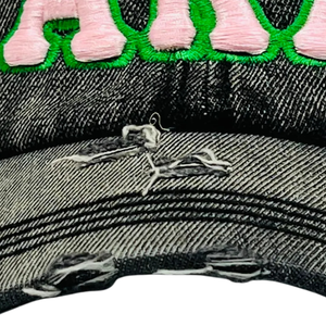 Gorra de Béisbol Ajustable de Mezclilla Negra Desgastada AKA con Letras Rosas Bordadas, Estilo Casual Vintage - Product Image 5