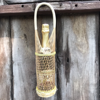 Porte-bouteille individuel en bambou tressé artisanal, durable, biodégradable, écologique, moderne et rustique, pour présentation en rangées, personnalisable pour restaurant