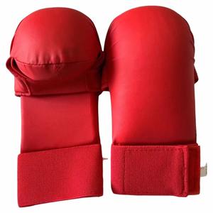 Gants de boxe au design élégant avec support pour le poignet, gants de qualité supérieure pour la protection et le confort, gants de boxe respirants en cuir véritable - Product Image 1