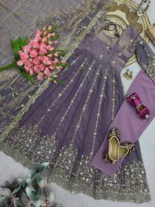 Ensemble Anarkali en rayonne brodée violette avec dupatta, tenue traditionnelle indienne et pakistanaise pour femmes, longueur cheville, pour mariage - Product Image 3