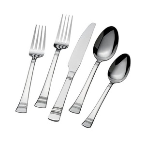 Couverts en acier inoxydable renommés, conçus pour améliorer la qualité des repas grâce à une fabrication robuste et à une utilisation pratique au quotidien. - Product Image 4