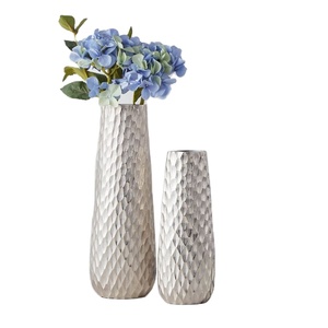 Floreros de aluminio de diseño moderno personalizados con revestimiento de níquel para el hogar, jardín, mesa, floreros de Metal decorativos, India - Product Image 1