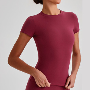 Vente en gros – Nouveauté : T-shirt de sport pour homme grande taille, séchage rapide, respirant, coupe-vent, en Spandex/Polyester, à manches courtes et col montant, idéal pour la gym, le fitness et le yoga. - Product Image 1