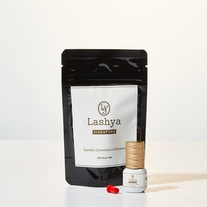 [Lashya] Signature Liquid Eyelash <b>Glue</b> 10 ml <b>Lash</b> Artist Supply Signature 10 ml Model Eyelash <b>Extension</b> <b>Glue</b> - Product Image 3