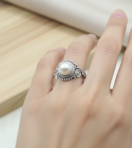 Anillo Espiral Boho Hecho a Mano en Plata de Ley 925 con Madreperla, Joyería Vintage con Filigrana, Chapado en Oro Rosa y Amarillo, Ideal para Regalo - Product Image 2