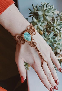 Bracelet en macramé fait main avec pendentif turquoise, réglable, bijoux en pierre naturelle, cadeau vintage, style bohème - Product Image 3