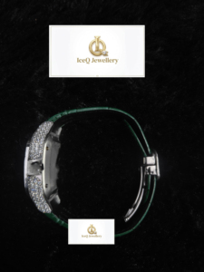 Reloj de Pulsera IceQ Jewellery Square con Diamantes Incrustados, Correa de Cuero con Números Romanos Verdes, Movimiento de Cuarzo - Product Image 3