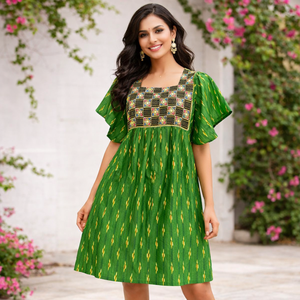 ชุดเดรสผ้าฝ้ายสีเขียวสำหรับผู้หญิง ปักลายที่คอเสื้อ แขนระบายทรงหลวม สวมใส่สบายๆ ในฤดูร้อน เหมาะสำหรับใส่ในชีวิตประจำวัน ชุดเดรสสั้น - Product Image 2