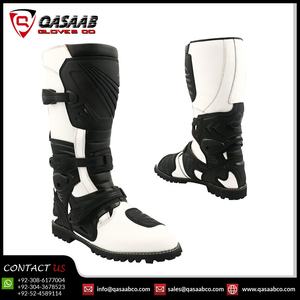 Vente en gros de chaussures de moto imperméables respirantes en cuir de vachette véritable noir anti-dérapant pour hommes - Product Image 5