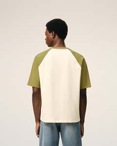 Camiseta de Manga Raglán con Logotipo Bordado, Ribete en Contraste, Corte Regular, Jersey Casual para Hombre, 100% Algodón, Cuello Redondo, Diseño Sólido - Product Image 2