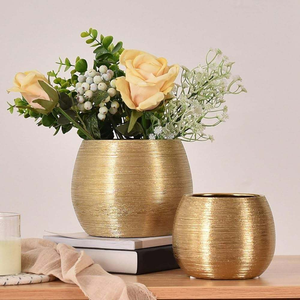 Macetero de Metal Dorado Más Vendido para Decoración del Hogar y Jardín al Mejor Precio al por Mayor de India Garden Supplies - Product Image 2