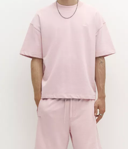 เสื้อยืดแขนยาวสีชมพูทรงปกติสำหรับผู้ชาย คอกลม ผ้าฝ้าย 100% ระบายอากาศได้ดี เป็นมิตรกับสิ่งแวดล้อม แห้งเร็ว สีพื้น - Product Image 2