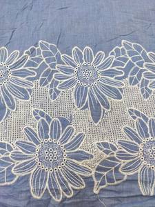 Tissu en coton à motif de feuillage brodé, tissu en coton léger pour femmes, utilisation textile de maison - Product Image 4