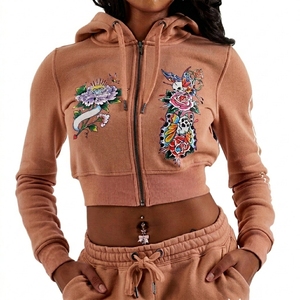 Sudadera con Capucha para Mujer, Estilo Urbano, Mezcla de Algodón Grueso Premium, Corte Corto y Amplio, Logotipo Personalizado con Serigrafía, 350GSM - Product Image 3